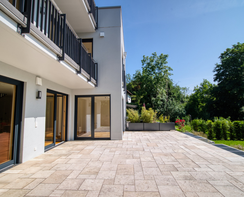 Terrasse im EG, Ostufer Starnberger See, Haus im Haus, neuwertig und hochwertig, Kaiser Immobilien