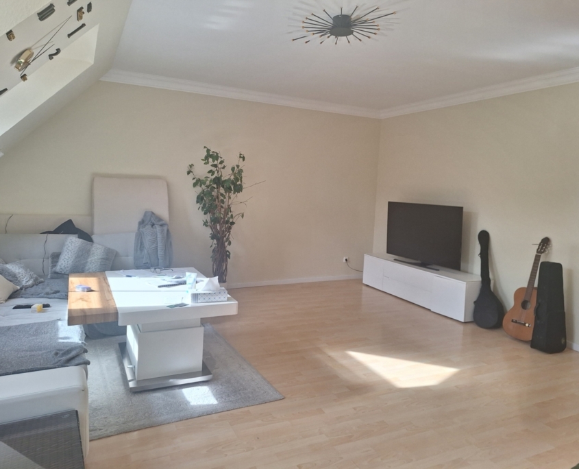 helle Räume, klassische Aufteilung 3 Zimmer mit Balkon