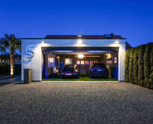 Haus am Ammersee, mit Doppelgarage und Garten